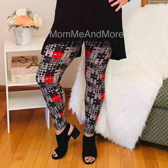 OS NEW Womens Puzzle Print Leggings Soft Yoga Pants (was $68) - Picture 3 of 5